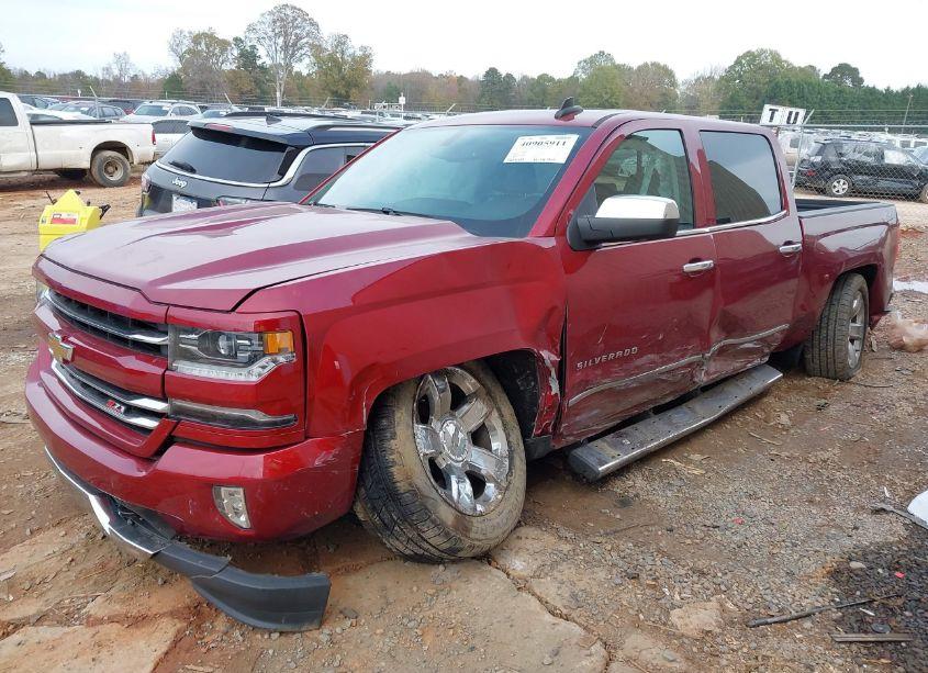 Photo 2 of 2018 Chevrolet Silverado 1500 2LZ (VIN 3GCUKSEC0JG605059)