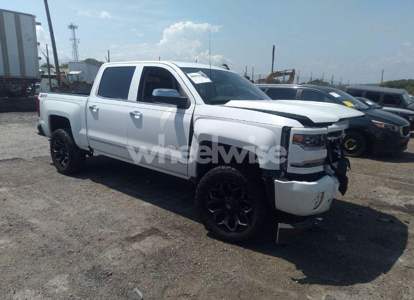 2018 Chevrolet Silverado 1500 2LZ (VIN 3GCUKSEC1JG557362) main photo