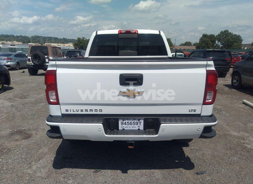 Photo 16 of 2018 Chevrolet Silverado 1500 2LZ (VIN 3GCUKSEC1JG557362)