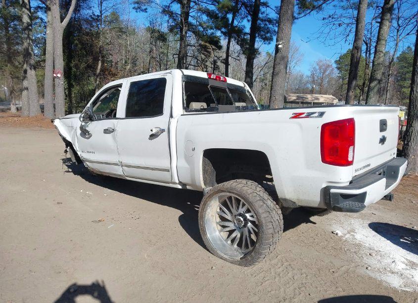 Photo 3 of 2017 Chevrolet Silverado 1500 2LZ (VIN 3GCUKSEC2HG156428)