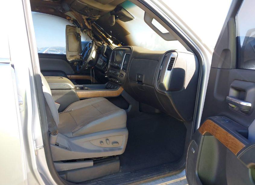 Photo 5 of 2018 Chevrolet Silverado 1500 1LZ (VIN 3GCUKSEC2JG644929)