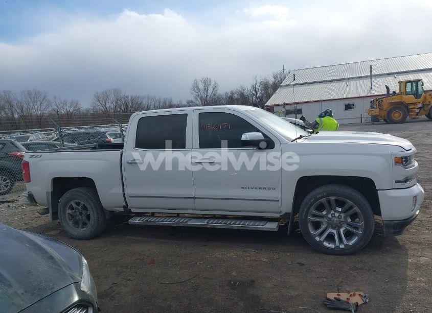 Photo 13 of 2017 Chevrolet Silverado 1500 2LZ (VIN 3GCUKSEC3HG113717)