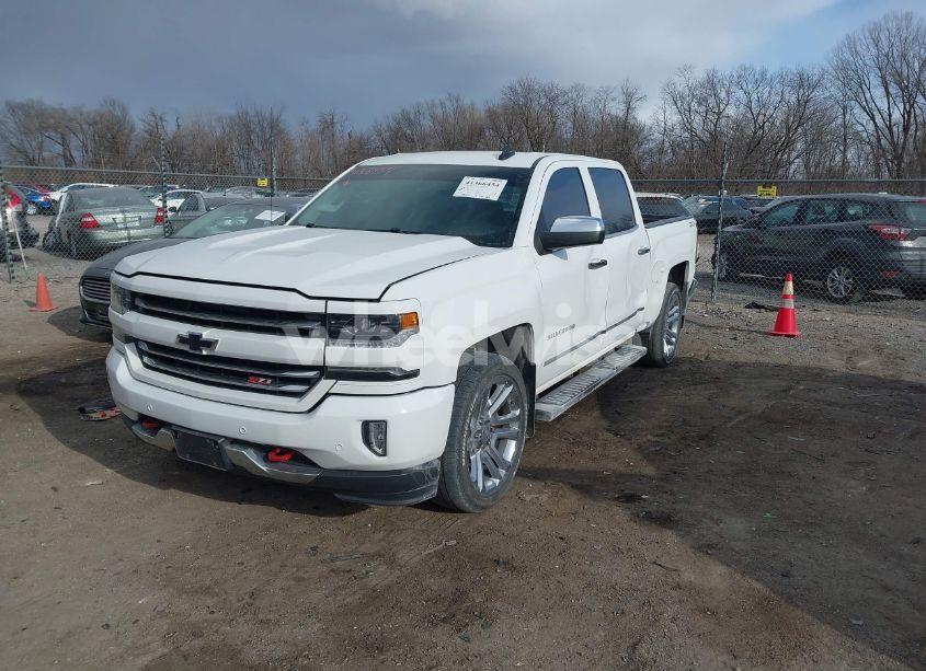 Photo 2 of 2017 Chevrolet Silverado 1500 2LZ (VIN 3GCUKSEC3HG113717)