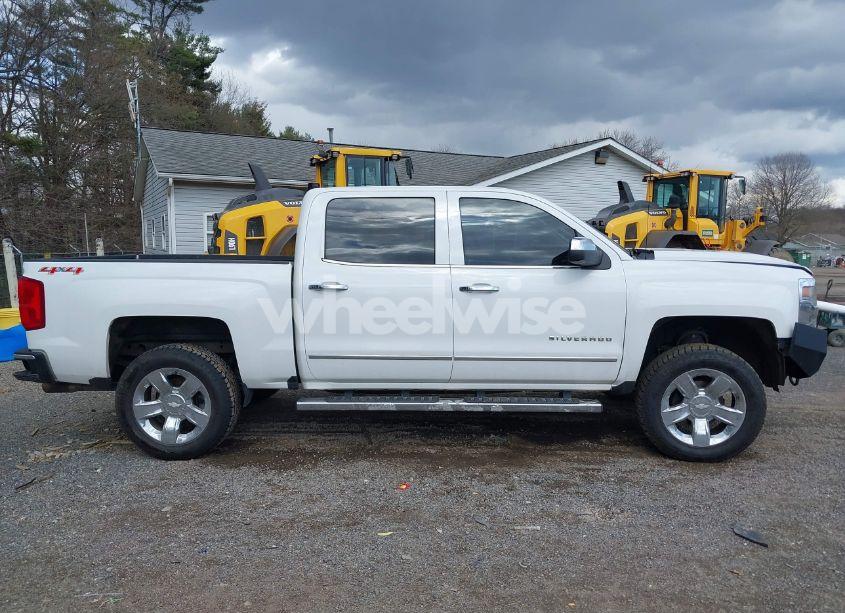 Photo 13 of 2017 Chevrolet Silverado 1500 1LZ (VIN 3GCUKSEC3HG295998)