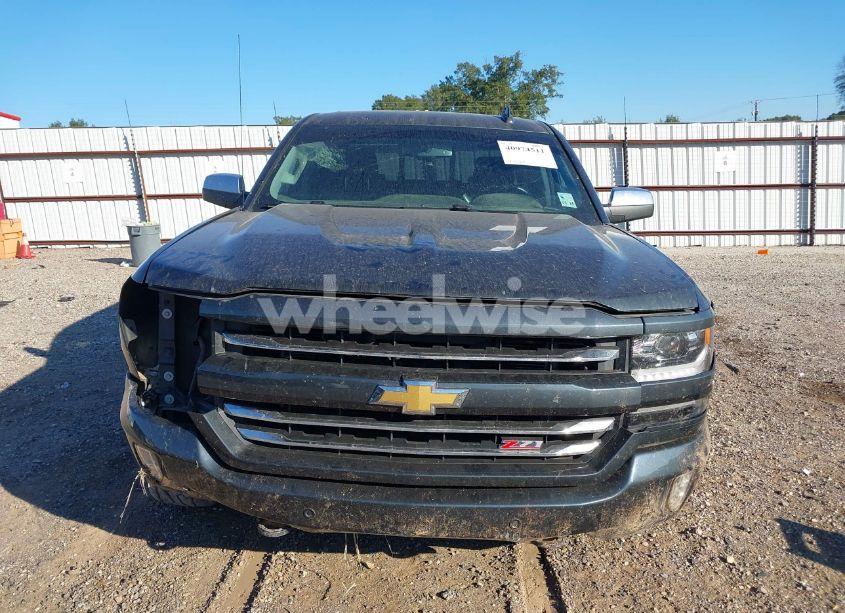 Photo 13 of 2018 Chevrolet Silverado 1500 2LZ (VIN 3GCUKSEC3JG221857)