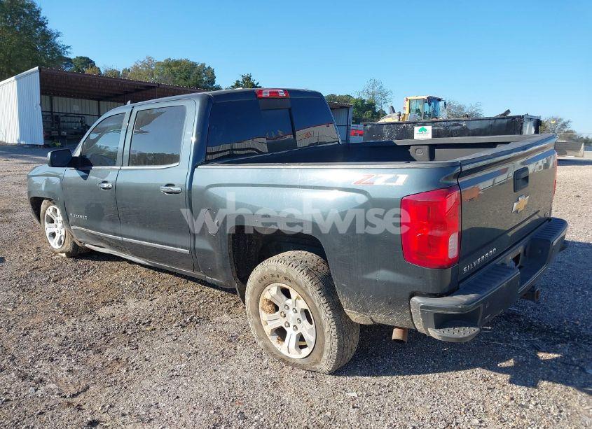 Photo 3 of 2018 Chevrolet Silverado 1500 2LZ (VIN 3GCUKSEC3JG221857)
