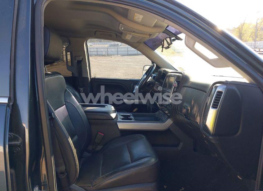 Photo 5 of 2018 Chevrolet Silverado 1500 2LZ (VIN 3GCUKSEC3JG221857)