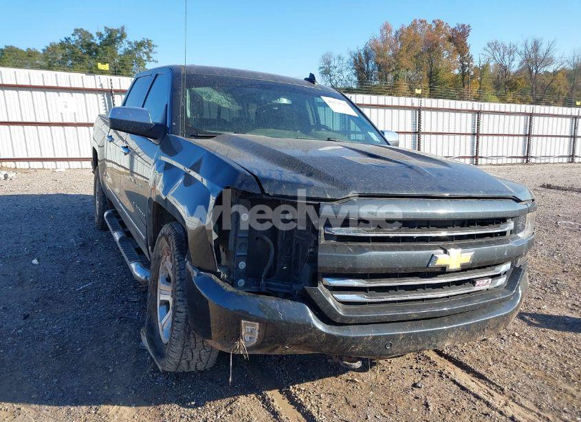 Photo 6 of 2018 Chevrolet Silverado 1500 2LZ (VIN 3GCUKSEC3JG221857)