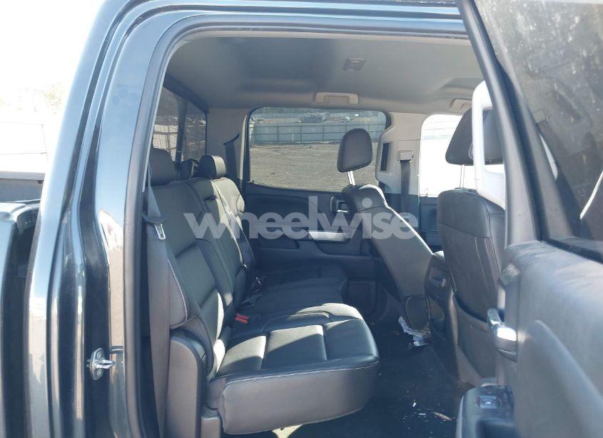 Photo 8 of 2018 Chevrolet Silverado 1500 2LZ (VIN 3GCUKSEC3JG221857)