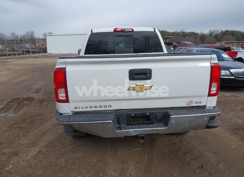 Photo 16 of 2018 Chevrolet Silverado 1500 1LZ (VIN 3GCUKSEC4JG217428)