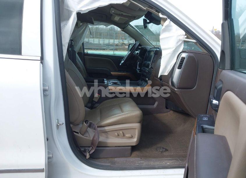 Photo 5 of 2018 Chevrolet Silverado 1500 1LZ (VIN 3GCUKSEC4JG217428)