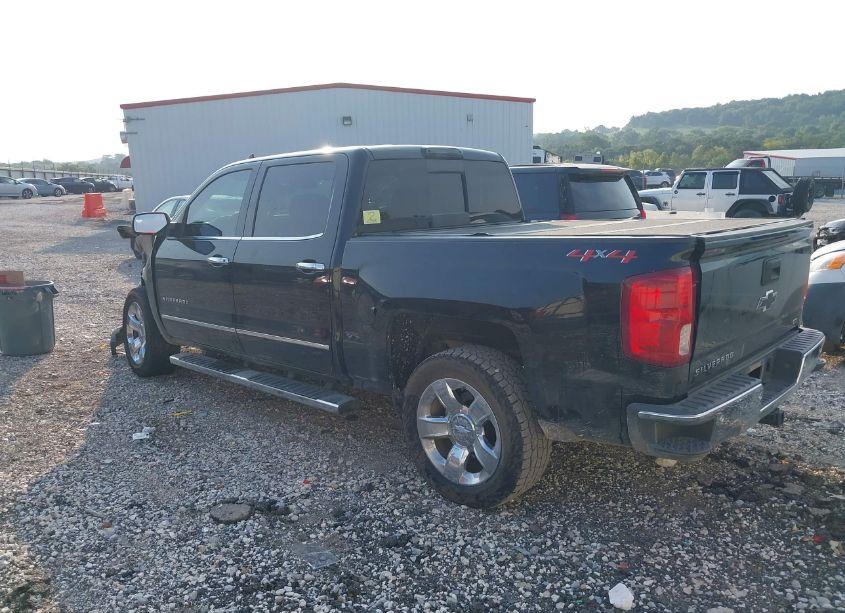 Photo 3 of 2018 Chevrolet Silverado 1500 LTZ (VIN 3GCUKSEC4JG304939)