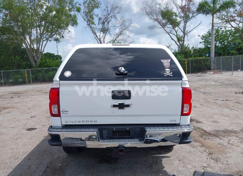 Photo 17 of 2018 Chevrolet Silverado 1500 1LZ (VIN 3GCUKSEC4JG464514)