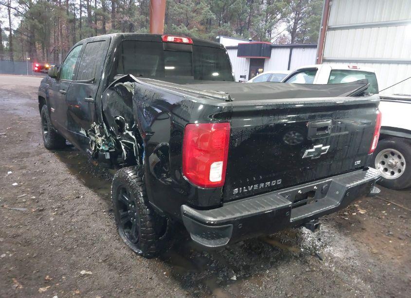 Photo 3 of 2018 Chevrolet Silverado 1500 2LZ (VIN 3GCUKSEC4JG617117)