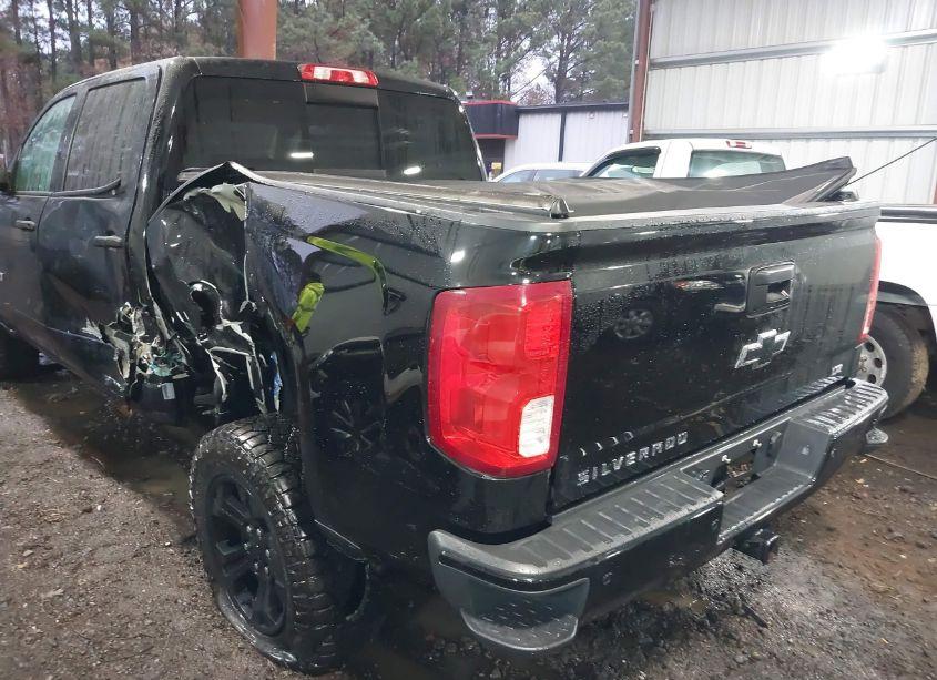 Photo 6 of 2018 Chevrolet Silverado 1500 2LZ (VIN 3GCUKSEC4JG617117)