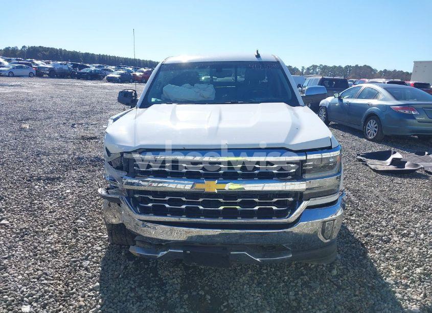 Photo 13 of 2018 Chevrolet Silverado 1500 1LZ (VIN 3GCUKSEC5JG220547)