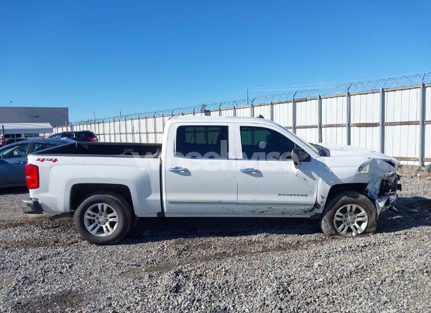Photo 14 of 2018 Chevrolet Silverado 1500 1LZ (VIN 3GCUKSEC5JG220547)
