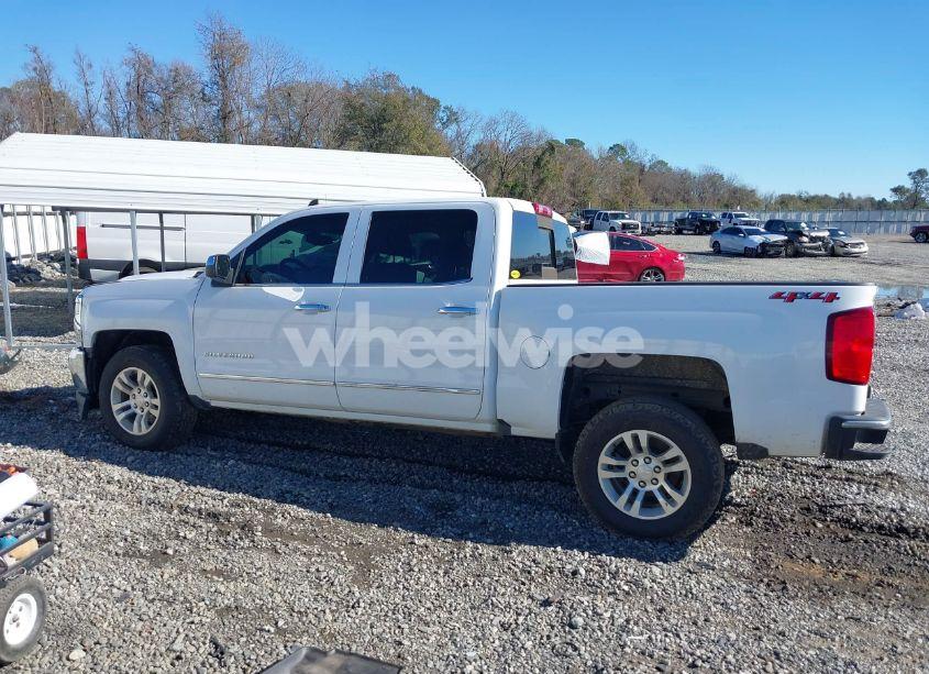 Photo 15 of 2018 Chevrolet Silverado 1500 1LZ (VIN 3GCUKSEC5JG220547)