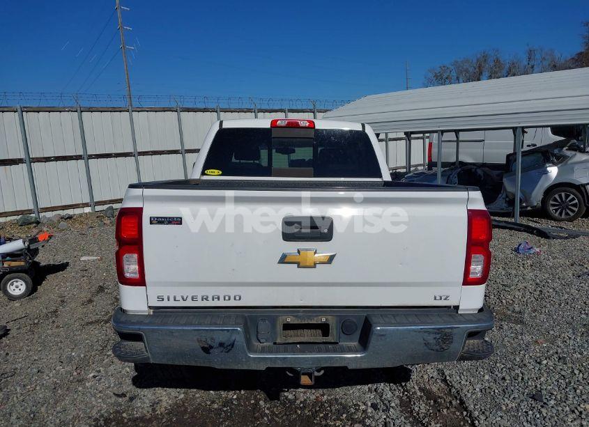 Photo 17 of 2018 Chevrolet Silverado 1500 1LZ (VIN 3GCUKSEC5JG220547)