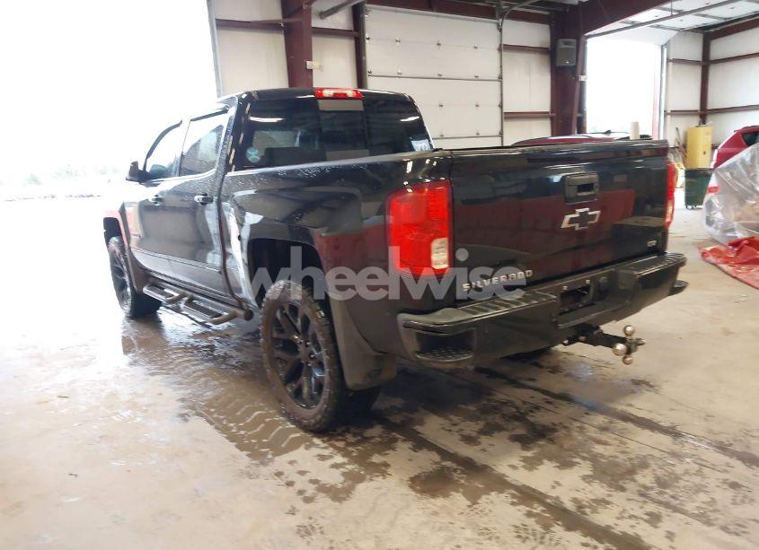 Photo 3 of 2017 Chevrolet Silverado 1500 2LZ (VIN 3GCUKSEC6HG300689)