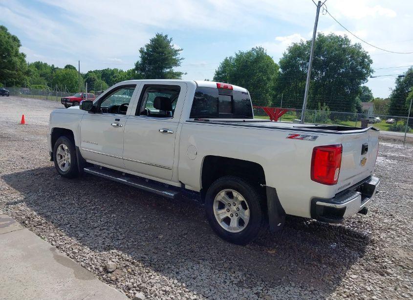 Photo 3 of 2017 Chevrolet Silverado 1500 2LZ (VIN 3GCUKSEC6HG342943)
