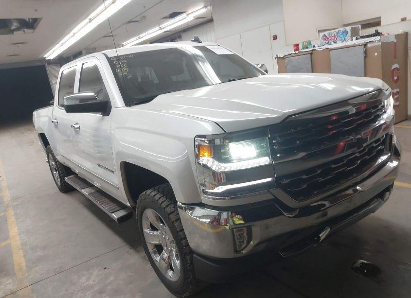 2018 Chevrolet Silverado 1500 1LZ (VIN 3GCUKSEC6JG138634) main photo