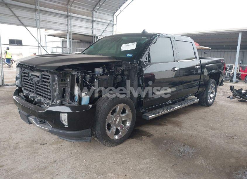 Photo 2 of 2018 Chevrolet Silverado 1500 2LZ (VIN 3GCUKSEC6JG409482)