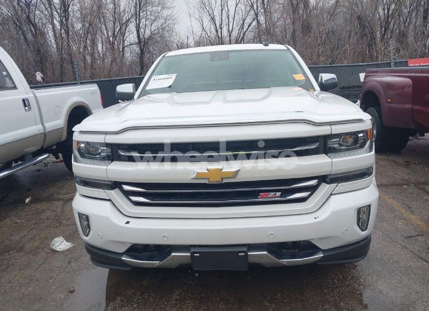 Photo 13 of 2018 Chevrolet Silverado 1500 2LZ (VIN 3GCUKSEC7JG223983)