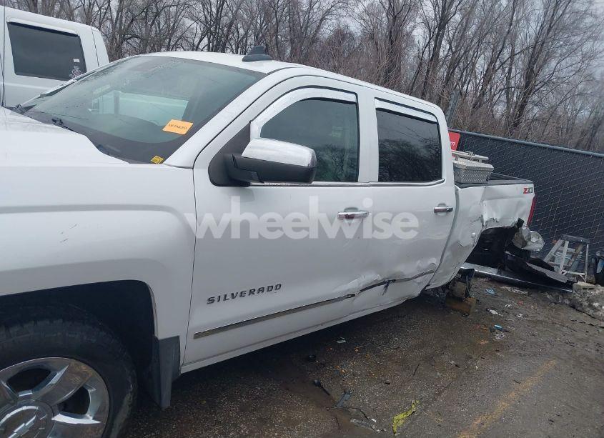 Photo 6 of 2018 Chevrolet Silverado 1500 2LZ (VIN 3GCUKSEC7JG223983)