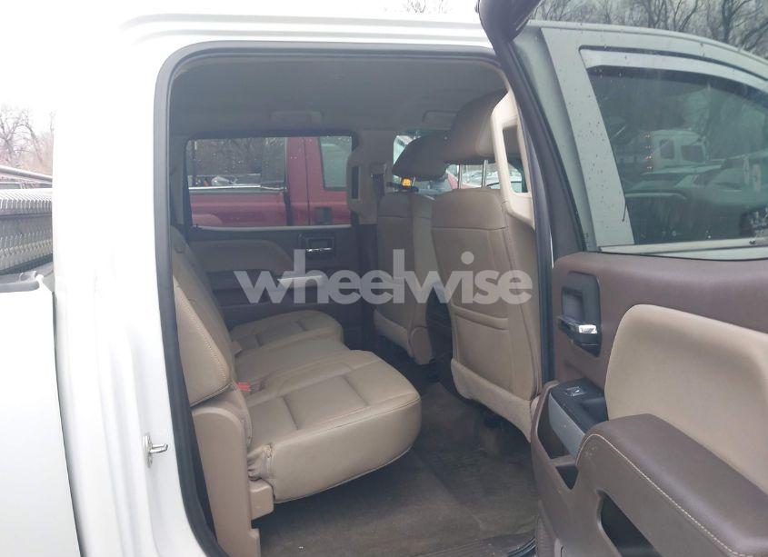 Photo 8 of 2018 Chevrolet Silverado 1500 2LZ (VIN 3GCUKSEC7JG223983)