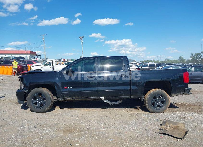 Photo 13 of 2018 Chevrolet Silverado 1500 2LZ (VIN 3GCUKSEC7JG554305)