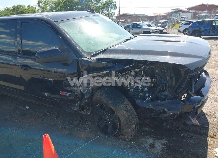 Photo 6 of 2018 Chevrolet Silverado 1500 2LZ (VIN 3GCUKSEC7JG554305)