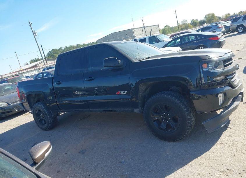 Photo 13 of 2018 Chevrolet Silverado 1500 2LZ (VIN 3GCUKSEC9JG588195)