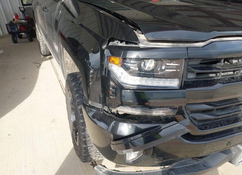 Photo 20 of 2018 Chevrolet Silverado 1500 2LZ (VIN 3GCUKSEC9JG588195)