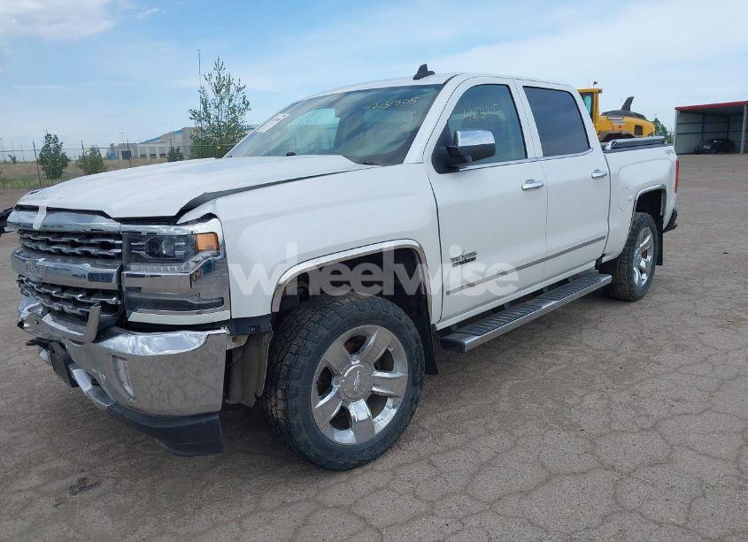 Photo 2 of 2017 Chevrolet Silverado 1500 1LZ (VIN 3GCUKSECXHG340726)