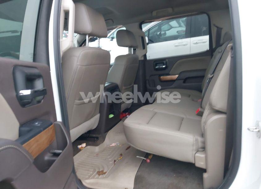 Photo 8 of 2018 Chevrolet Silverado 1500 1LZ (VIN 3GCUKSECXJG327822)