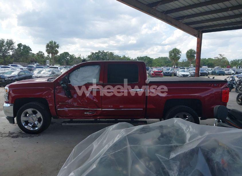 Photo 14 of 2018 Chevrolet Silverado 1500 1LZ (VIN 3GCUKSECXJG458667)