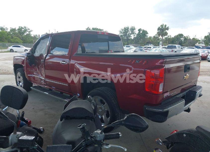 Photo 3 of 2018 Chevrolet Silverado 1500 1LZ (VIN 3GCUKSECXJG458667)