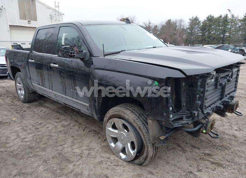 2018 Chevrolet Silverado 1500 2LZ (VIN 3GCUKSECXJG537367) main photo