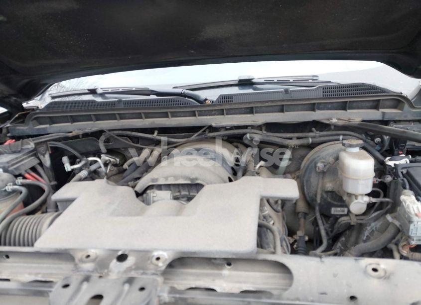 Photo 10 of 2018 Chevrolet Silverado 1500 2LZ (VIN 3GCUKSECXJG537367)