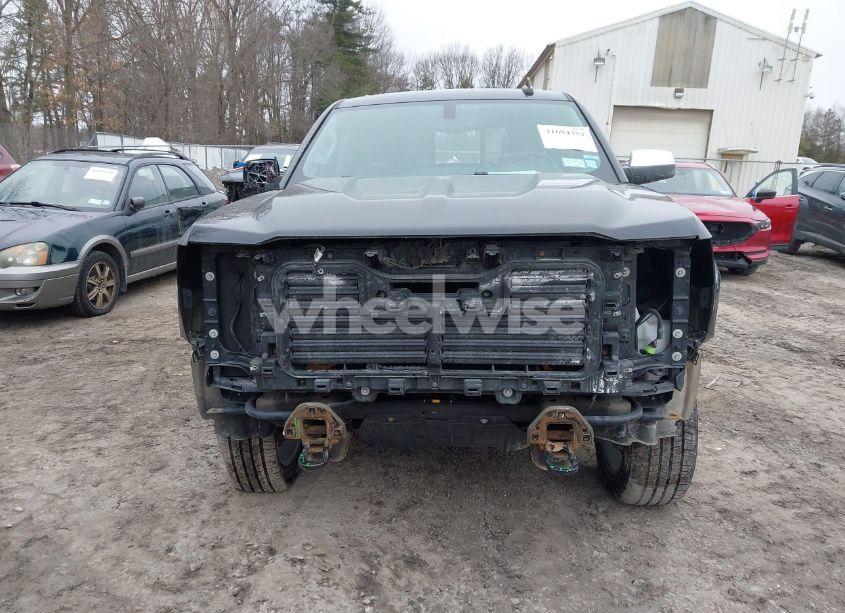 Photo 12 of 2018 Chevrolet Silverado 1500 2LZ (VIN 3GCUKSECXJG537367)