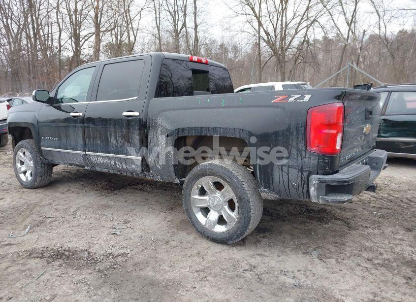 Photo 3 of 2018 Chevrolet Silverado 1500 2LZ (VIN 3GCUKSECXJG537367)