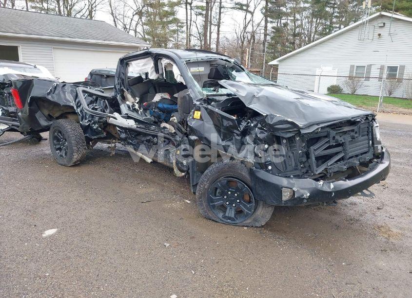 2018 Chevrolet Silverado 1500 2LZ (VIN 3GCUKSECXJG582759) main photo