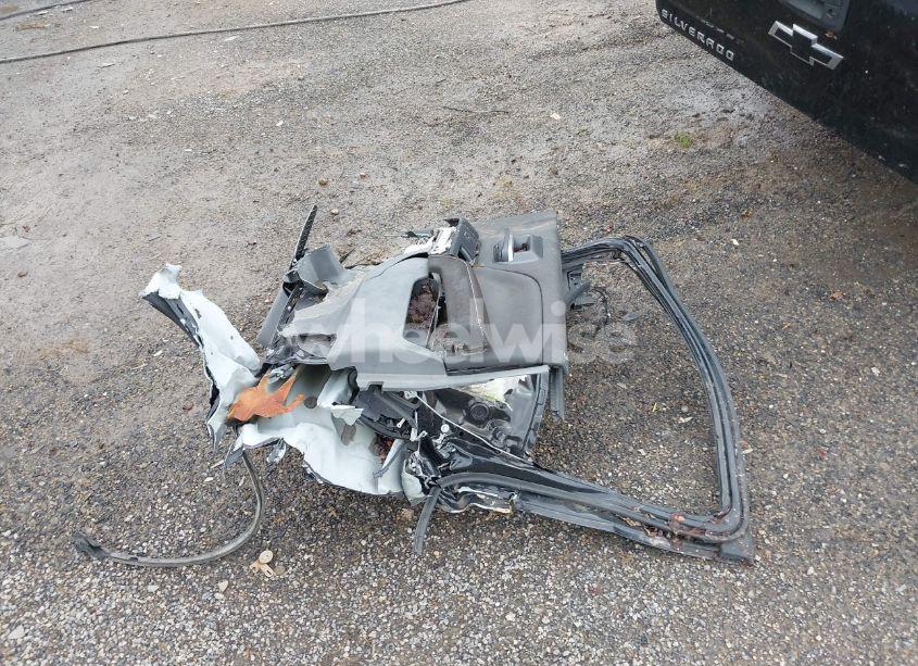 Photo 12 of 2018 Chevrolet Silverado 1500 2LZ (VIN 3GCUKSECXJG582759)