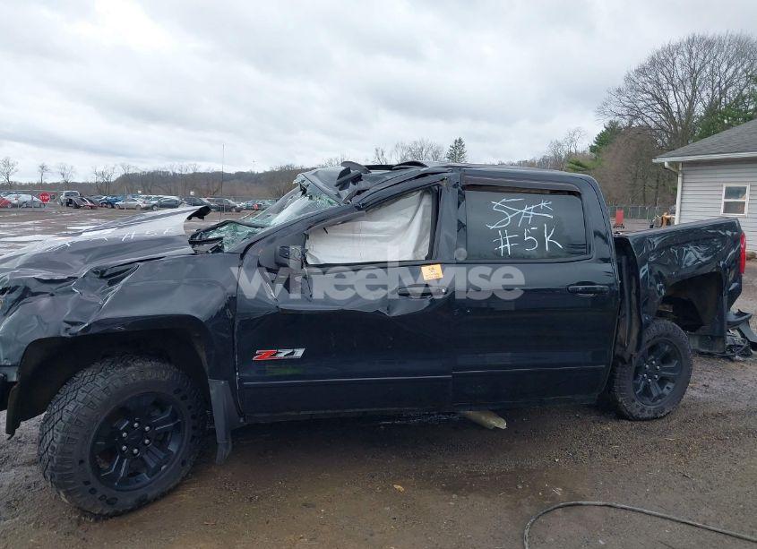 Photo 13 of 2018 Chevrolet Silverado 1500 2LZ (VIN 3GCUKSECXJG582759)