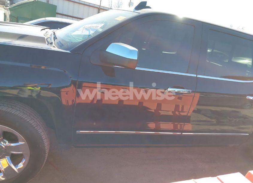 Photo 15 of 2018 Chevrolet Silverado 1500 1LZ (VIN 3GCUKSECXJG644368)