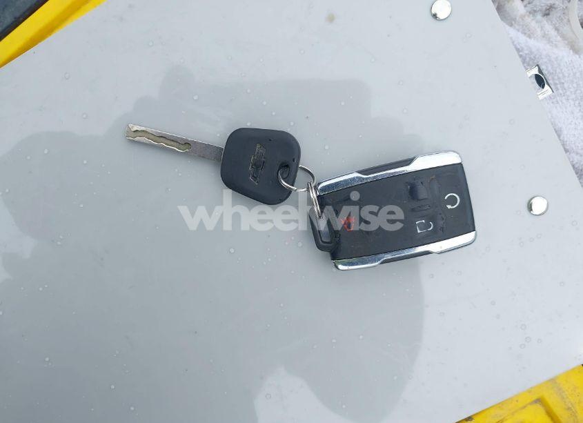 Photo 11 of 2018 Chevrolet Silverado 1500 2LZ (VIN 3GCUKSEJ0JG275115)