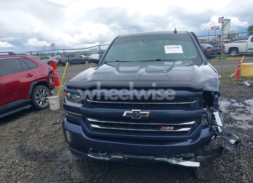Photo 13 of 2018 Chevrolet Silverado 1500 2LZ (VIN 3GCUKSEJ0JG275115)