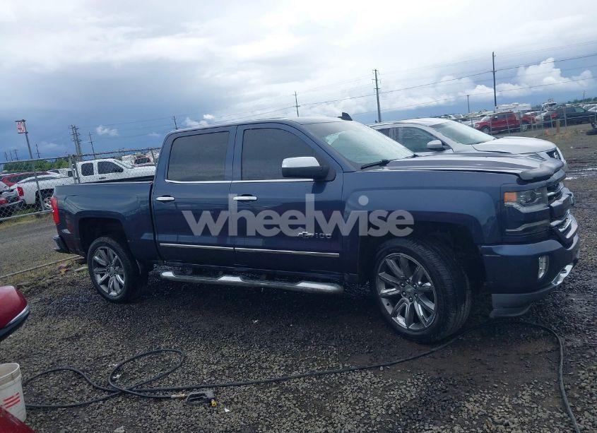 Photo 14 of 2018 Chevrolet Silverado 1500 2LZ (VIN 3GCUKSEJ0JG275115)