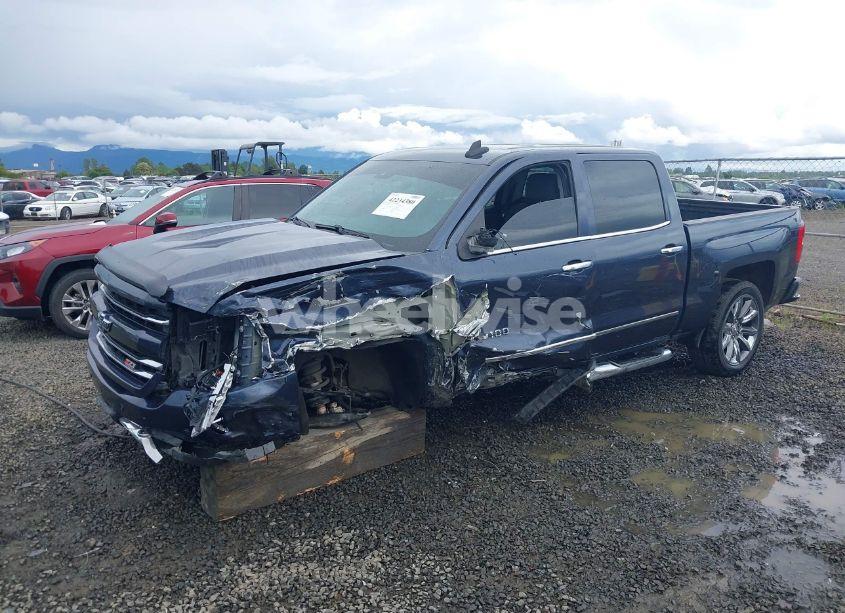Photo 2 of 2018 Chevrolet Silverado 1500 2LZ (VIN 3GCUKSEJ0JG275115)